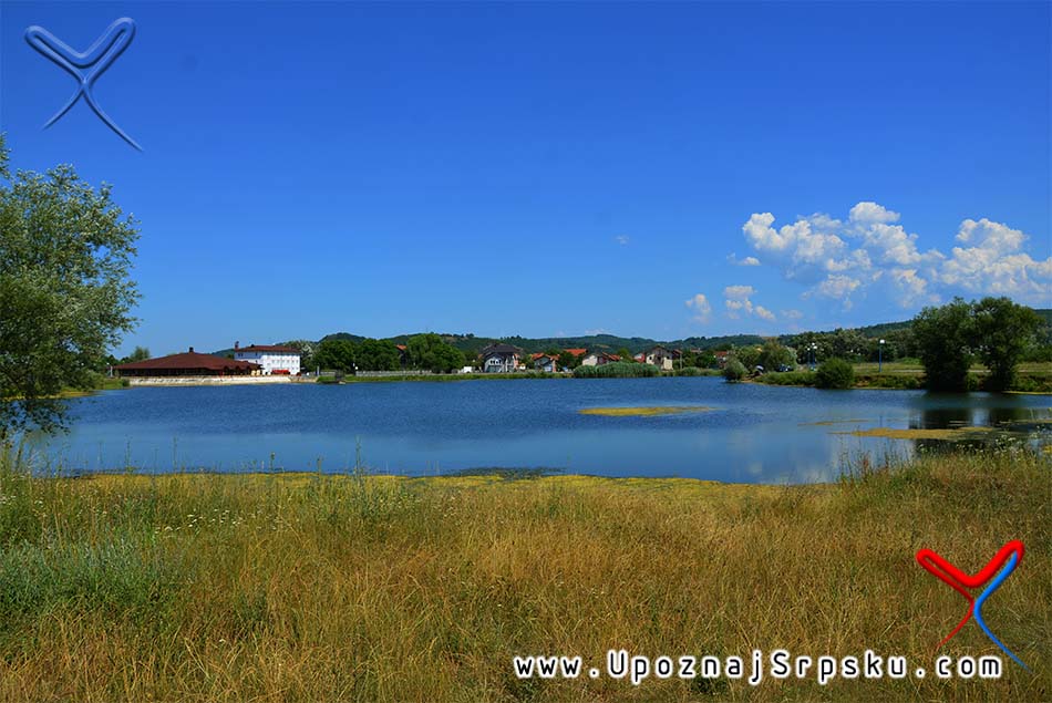 Jezero Trn